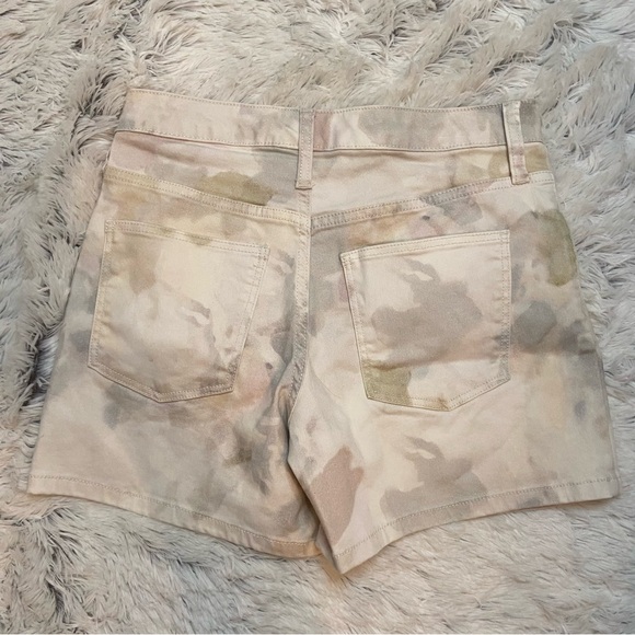 Universal Thread Tie Dye Shorts - Picture 2 of 3